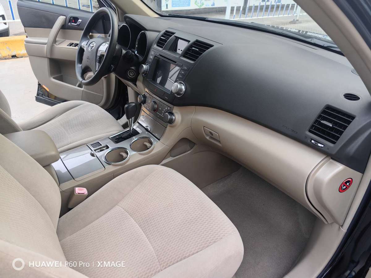 丰田 汉兰达  2012款 2.7L 两驱7座精英版图片
