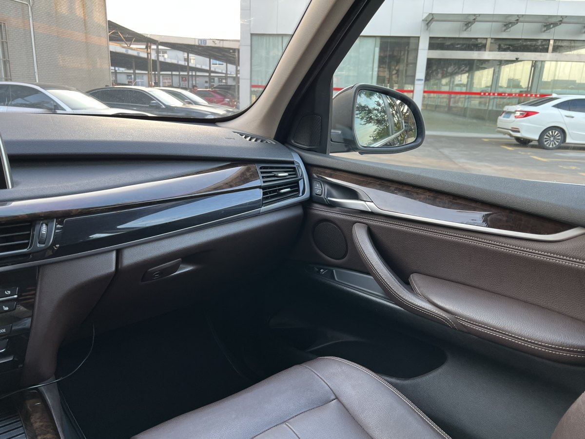 寶馬 寶馬X5  2014款 xDrive35i 典雅型圖片