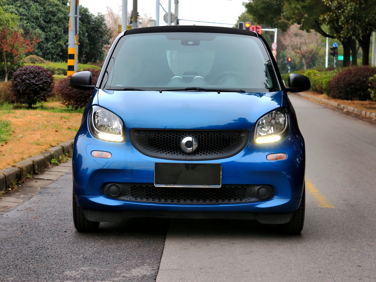 smart fortwo  2018款 1.0L 52千瓦硬頂靈動版圖片