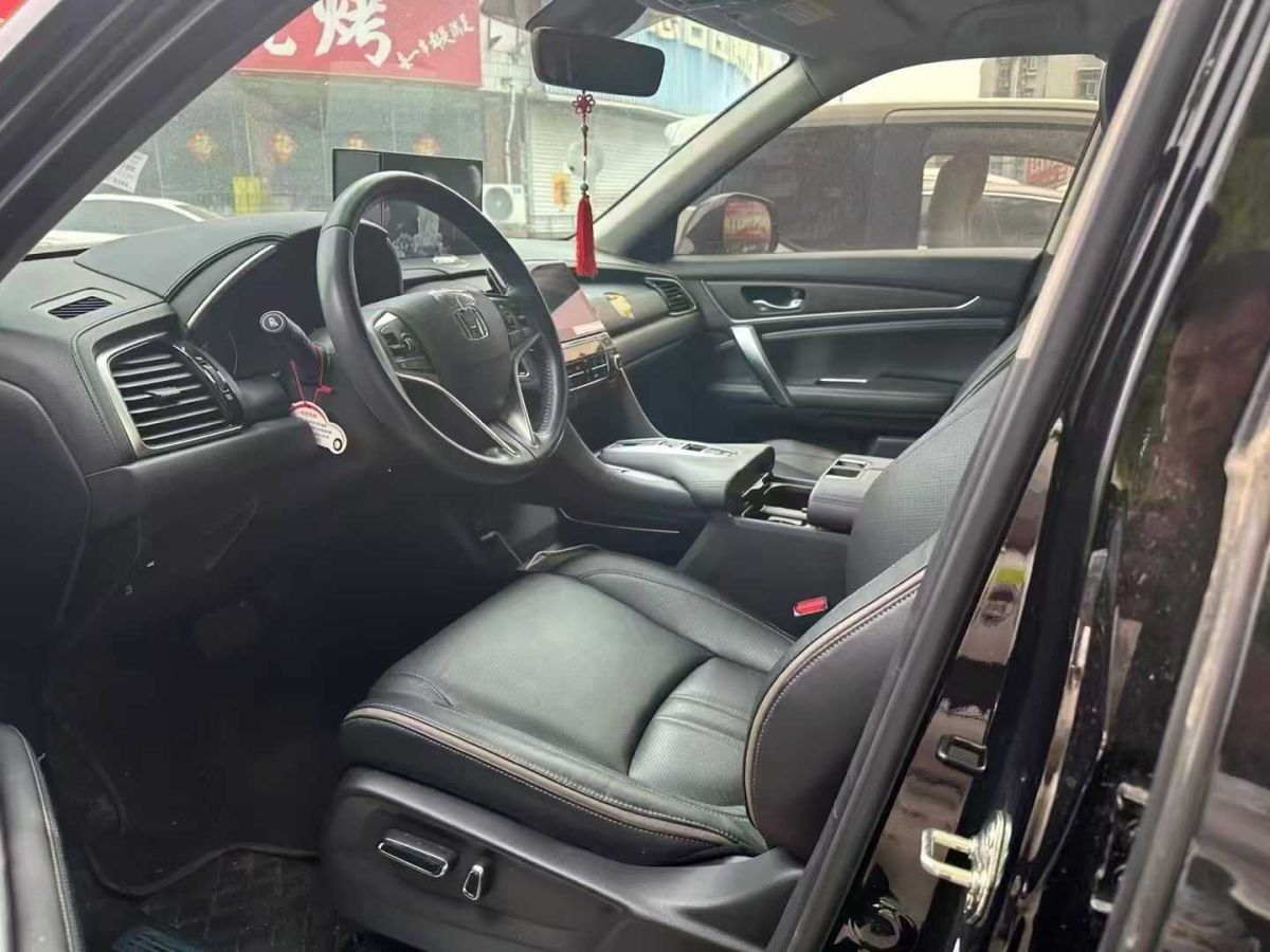 本田 冠道  2022款 240TURBO 兩驅(qū)限量紀(jì)念版圖片