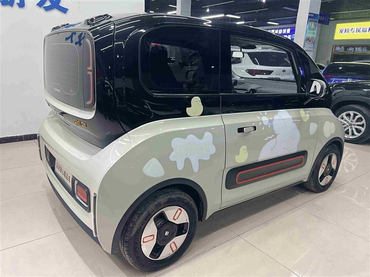 寶駿 寶駿KiWi EV  2022款 藝術(shù)家輕享版 三元鋰圖片