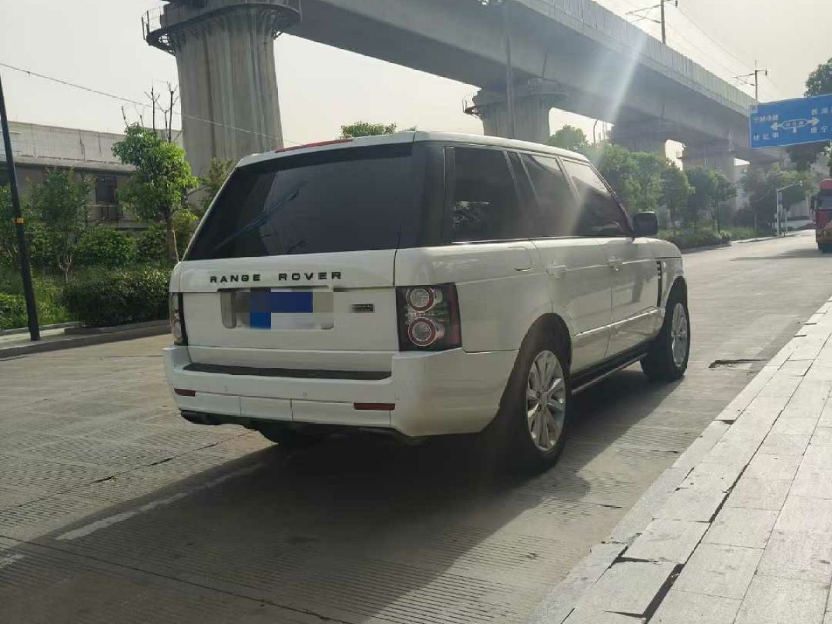 路虎 攬勝行政版  2012款 5.0T 尊崇創(chuàng)世版 SC 汽油型圖片