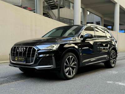 奧迪 奧迪Q7  2023款 55 TFSI quattro S line運(yùn)動(dòng)型圖片