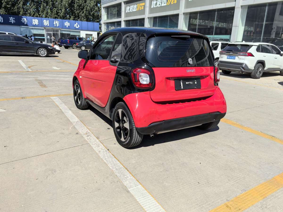 smart forfour  2018款 1.0L 52千瓦激情版圖片