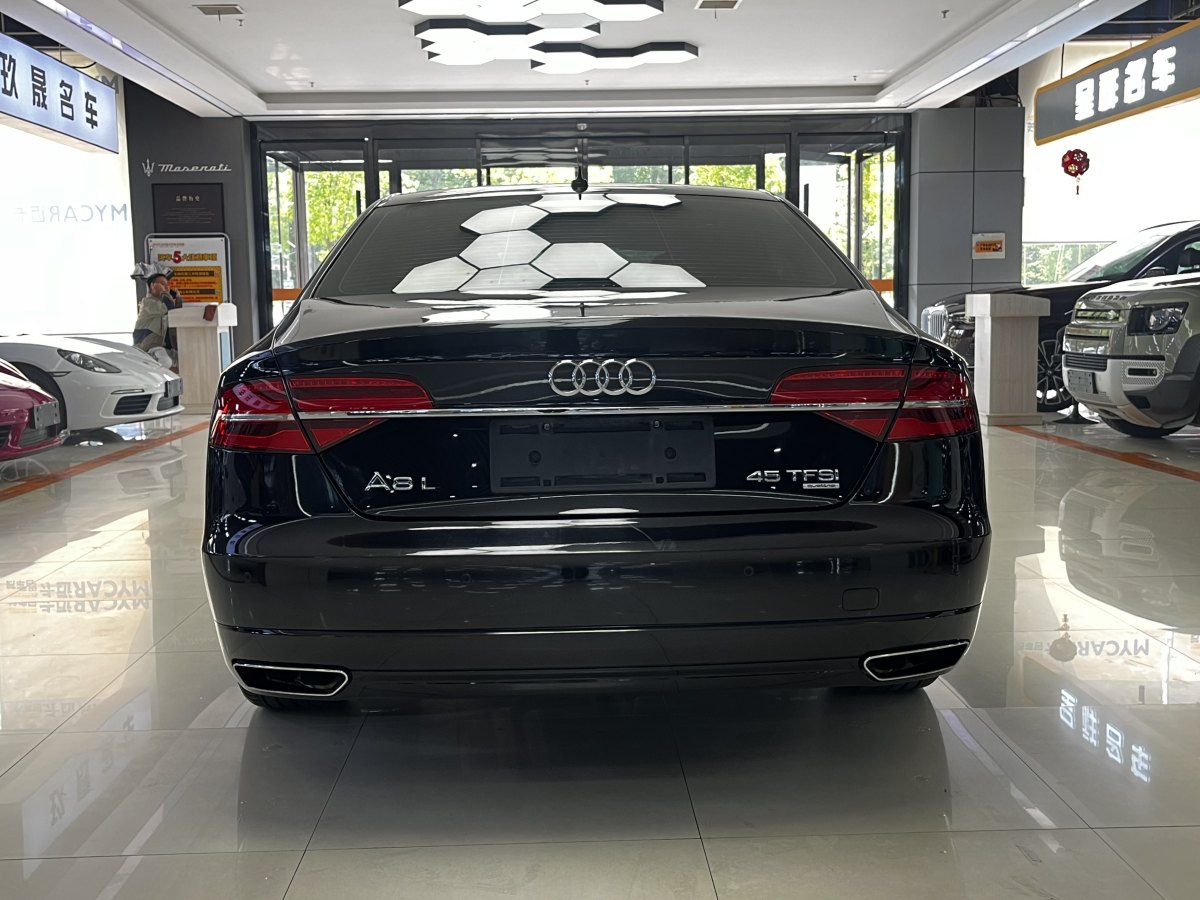 2017年12月奧迪 奧迪A8  2017款 A8L 45 TFSI quattro卓越先鋒版