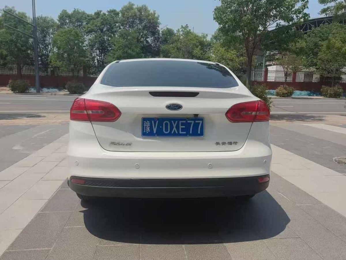 福特 ?？怂? 2015款 三廂 1.6L 自動風(fēng)尚型圖片