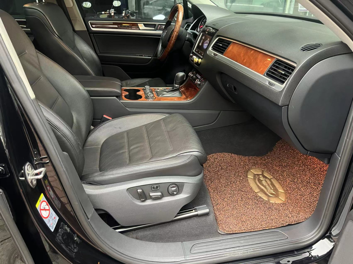 大眾 途銳  2011款 3.0TSI 豪華型圖片