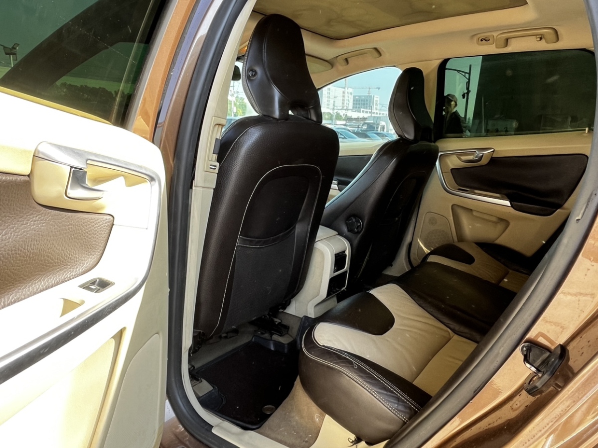 沃爾沃 XC60  2015款 T5 智進(jìn)版圖片