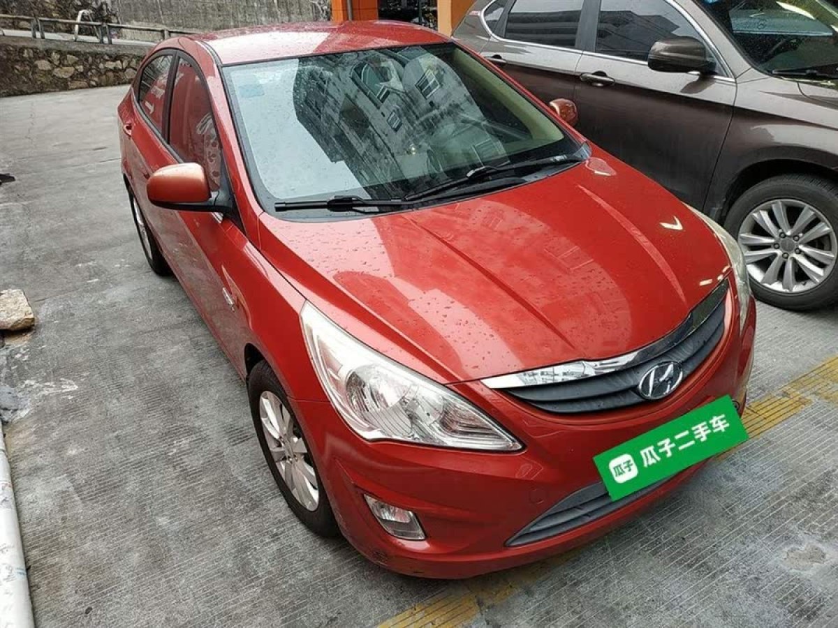 現(xiàn)代 瑞納  2010款 三廂 1.4L 自動舒適型GS圖片