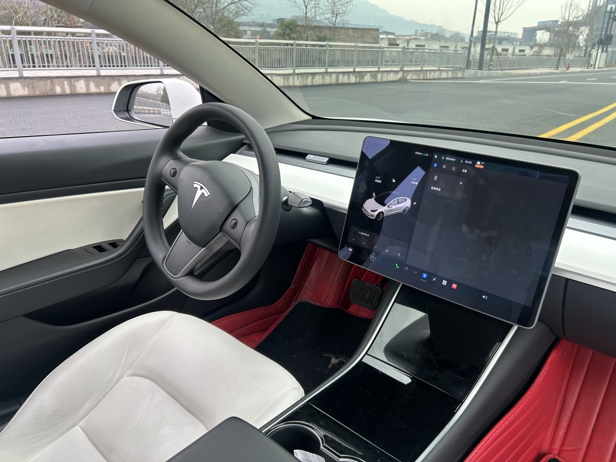 特斯拉 Model 3  2019款 標準續(xù)航后驅(qū)升級版圖片