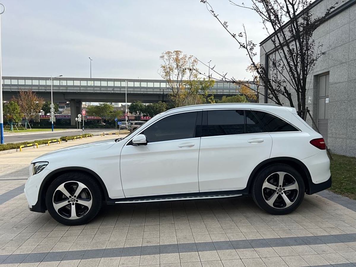 奔馳 奔馳GLC  2018款 改款 GLC 260 4MATIC 豪華型圖片