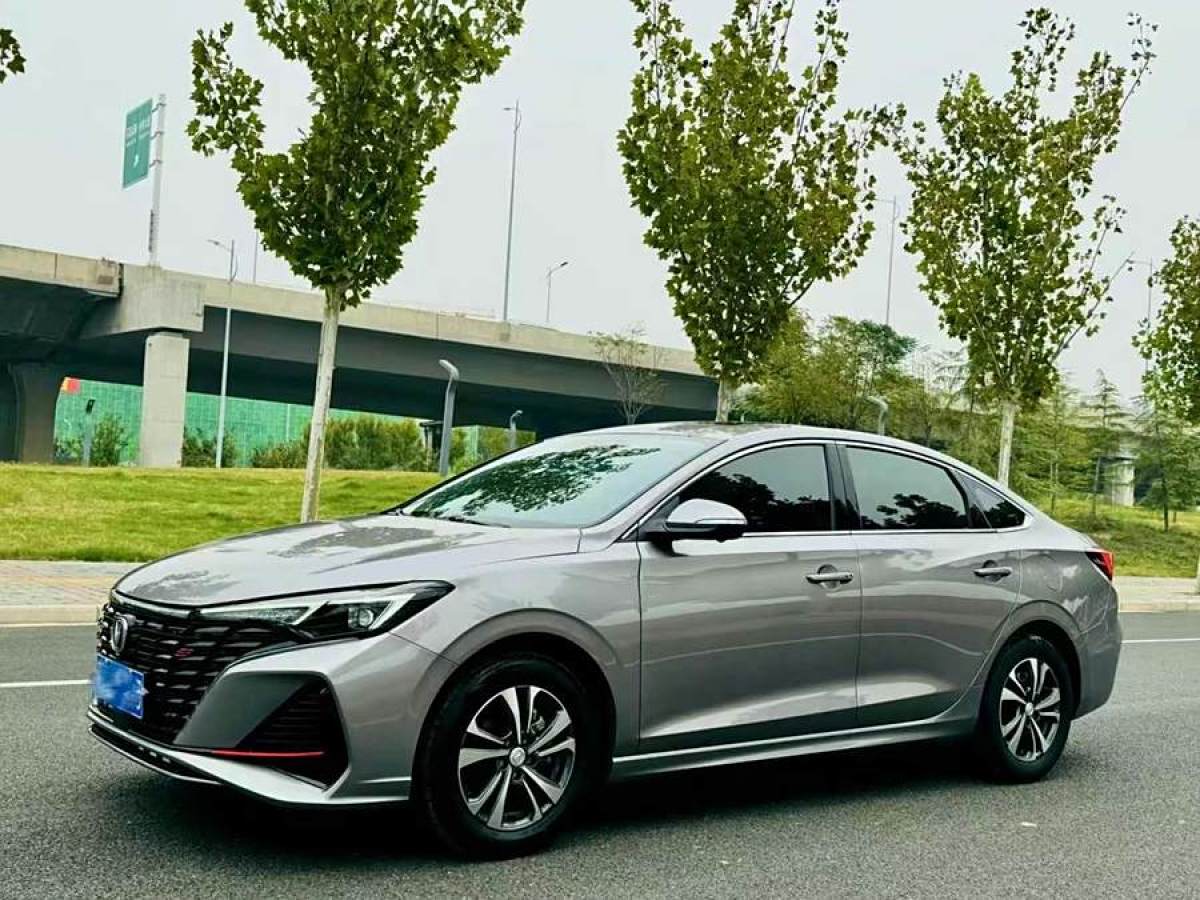 長(zhǎng)安 逸動(dòng)  2022款 PLUS 藍(lán)鯨NE 1.4T GDI DCT尊貴版圖片