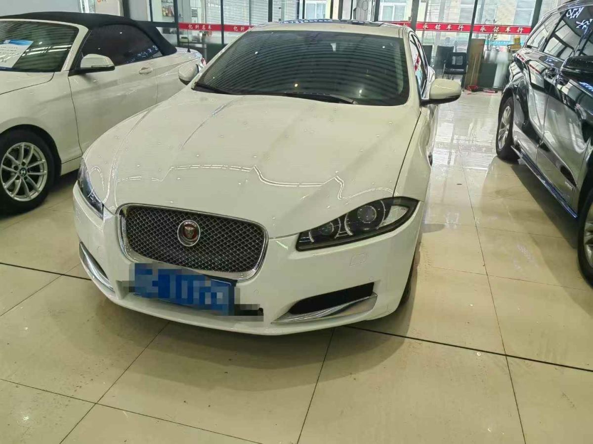 2015年5月捷豹 XE  2015款 2.0T 200PS R-Sport