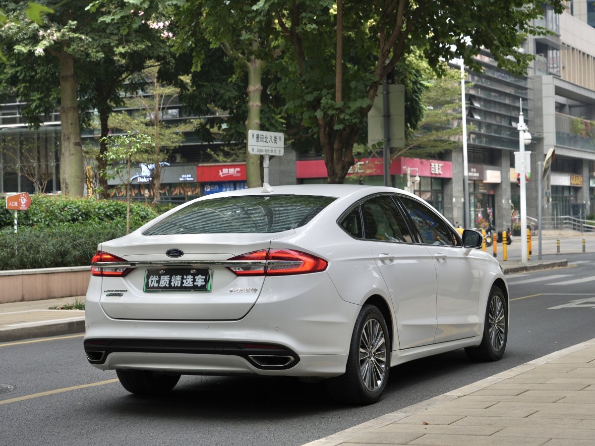 福特 蒙迪歐新能源  2018款  2.0 PHEV 智控時(shí)尚型 國VI圖片