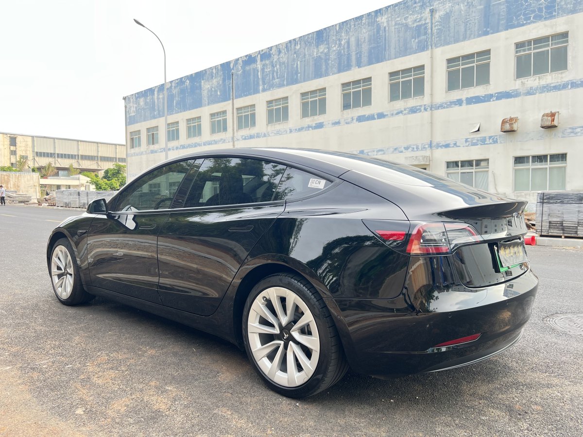 2021年6月特斯拉 Model 3  2021款 標(biāo)準(zhǔn)續(xù)航后驅(qū)升級版 3D6