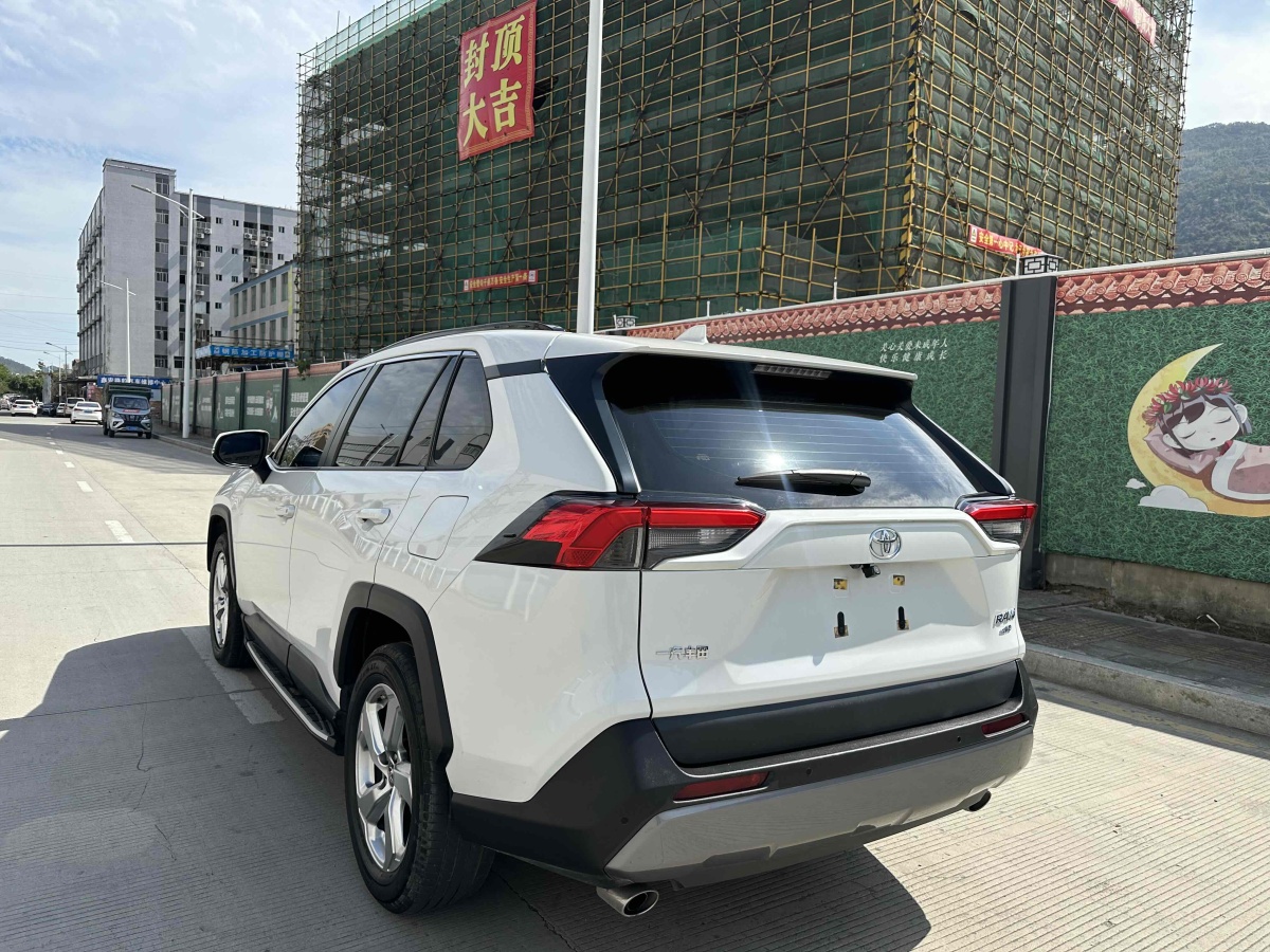 豐田 RAV4  2018款 榮放 2.0L CVT兩驅(qū)風(fēng)尚版圖片