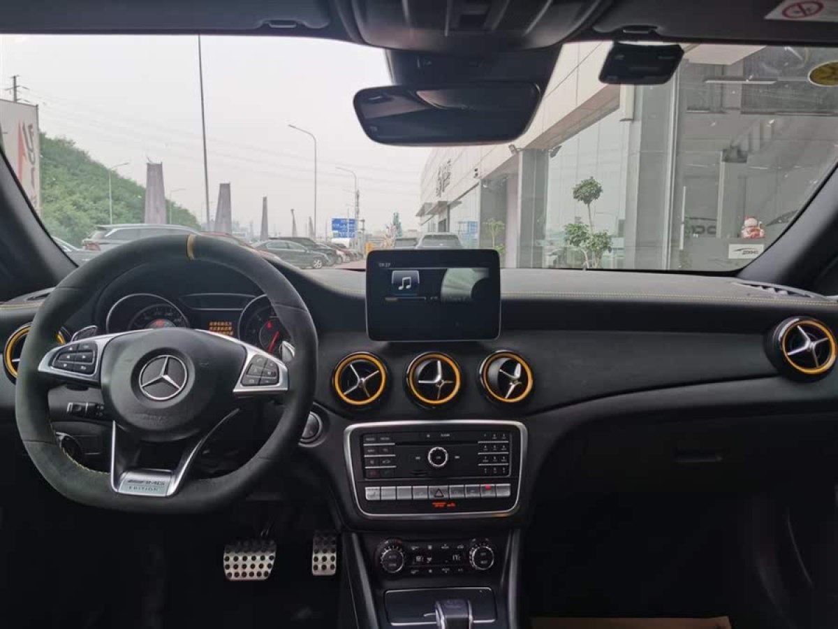 奔馳 奔馳GLA AMG  2017款 AMG GLA 45 4MATIC 暗夜雷霆限量版圖片
