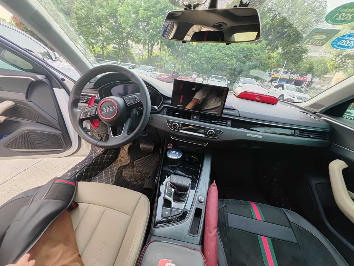 奧迪 奧迪A4L  2017款 A4L 40TFSI 時(shí)尚型圖片