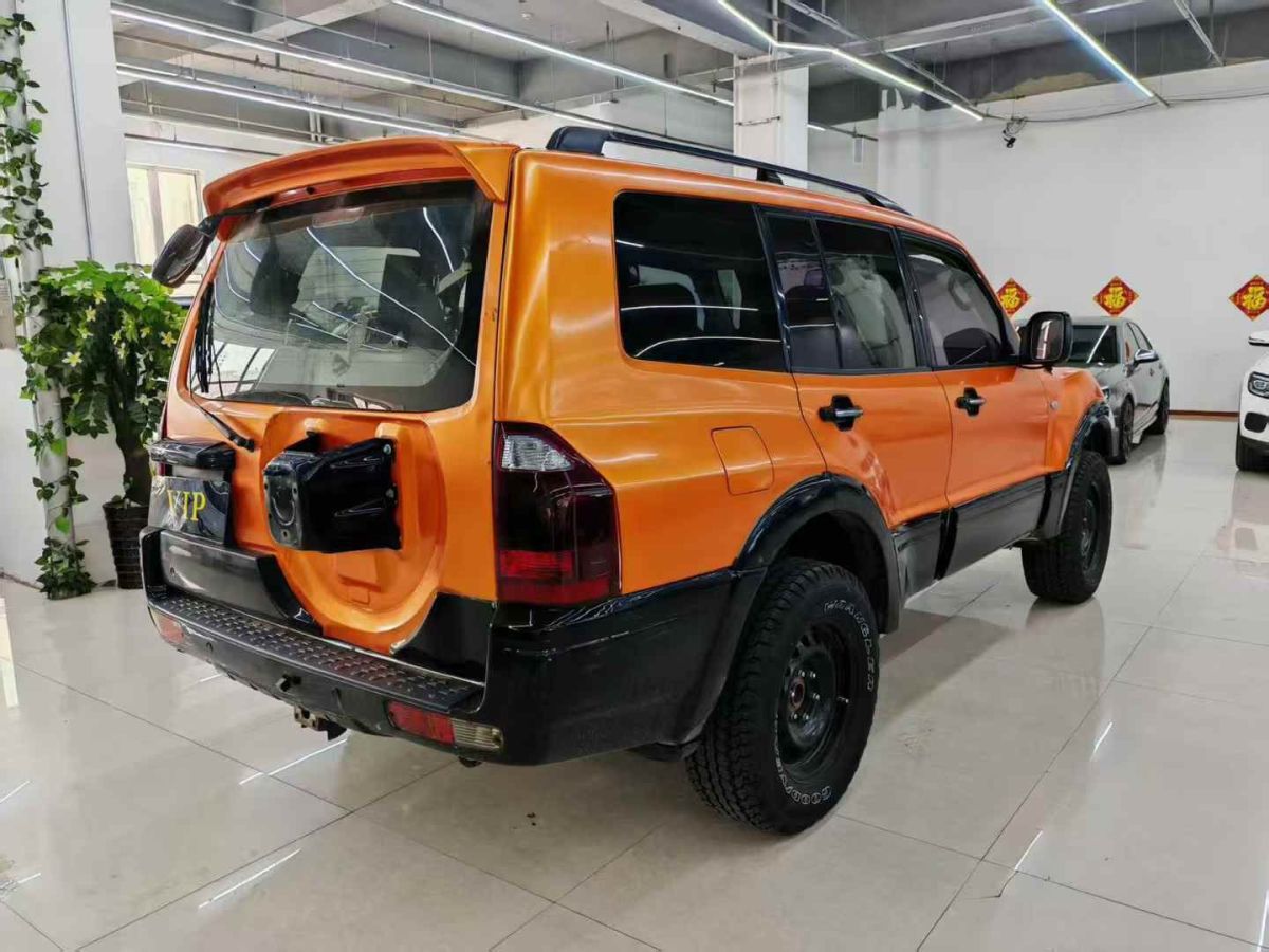 三菱 帕杰羅  2003款 3.0L圖片