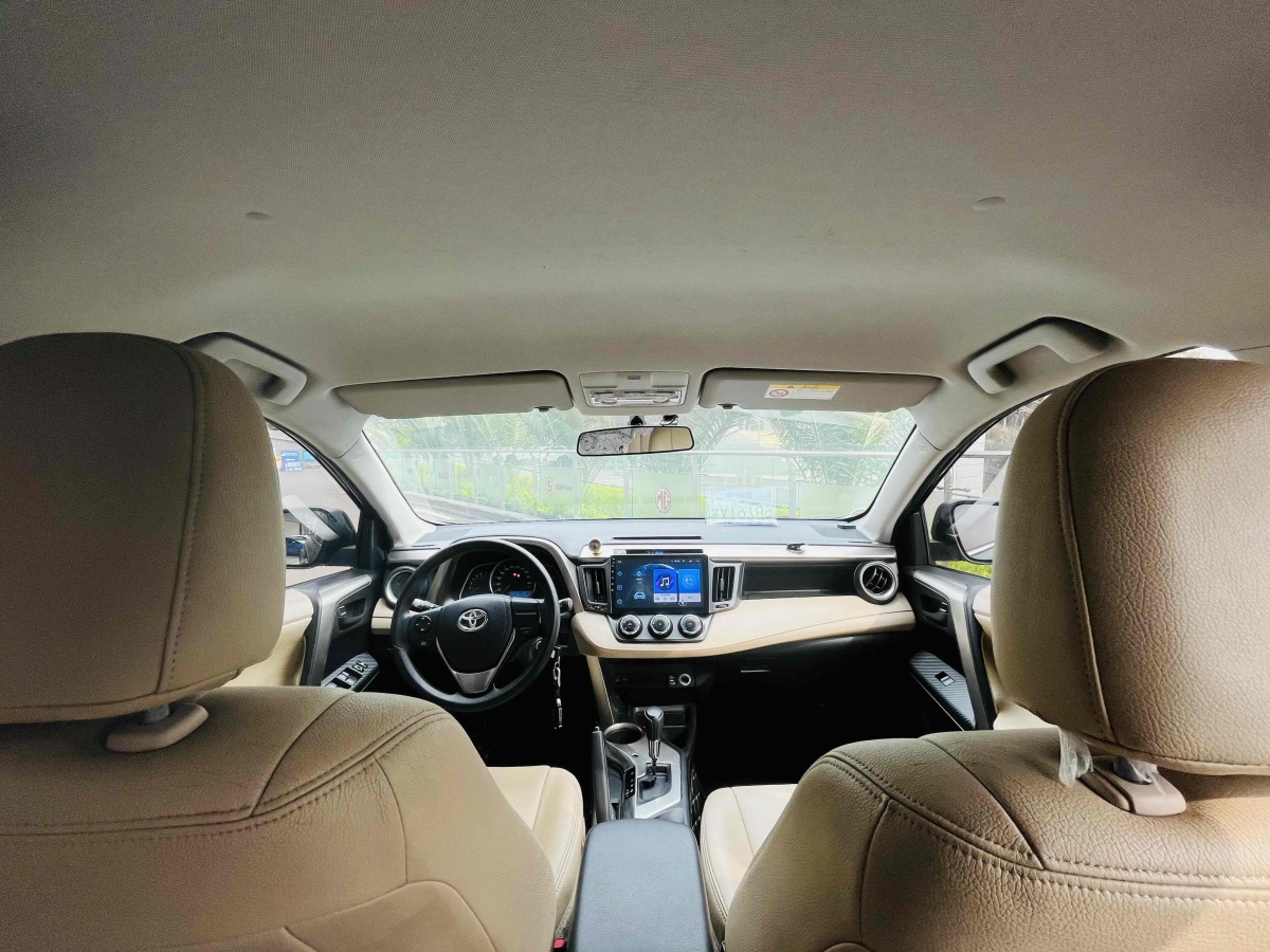 2014年9月丰田 RAV4  2018款 荣放 2.0L CVT两驱都市版