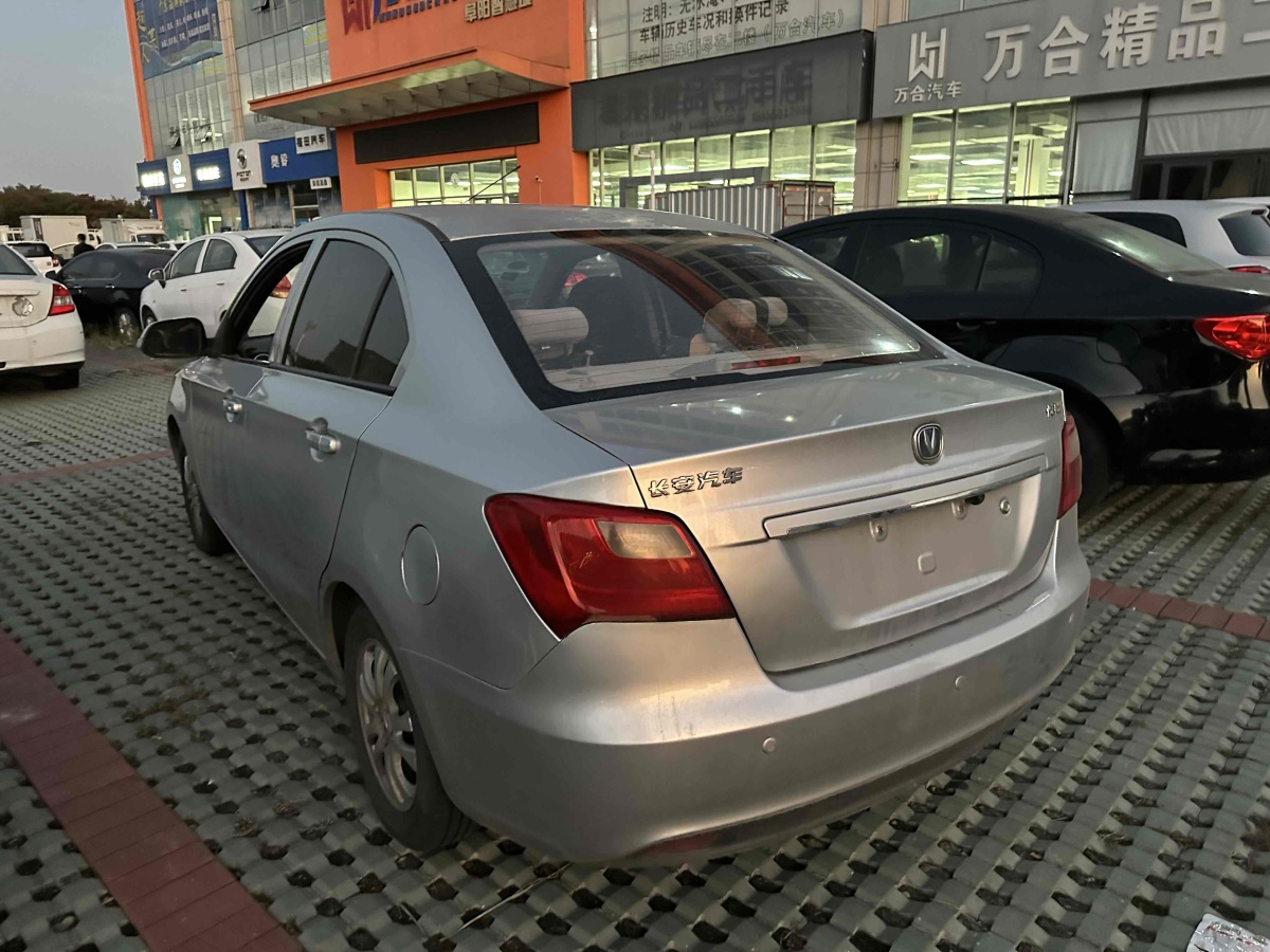 長(zhǎng)安 悅翔V3  2012款 1.3L 手動(dòng)舒適型 國(guó)IV圖片