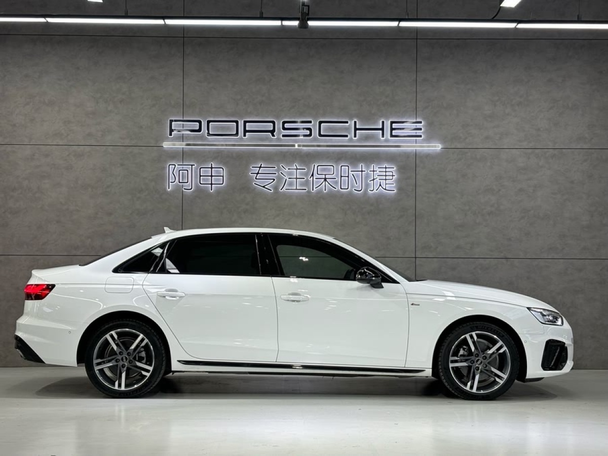 奧迪 奧迪A4L  2022款 40 TFSI 豪華動感型圖片