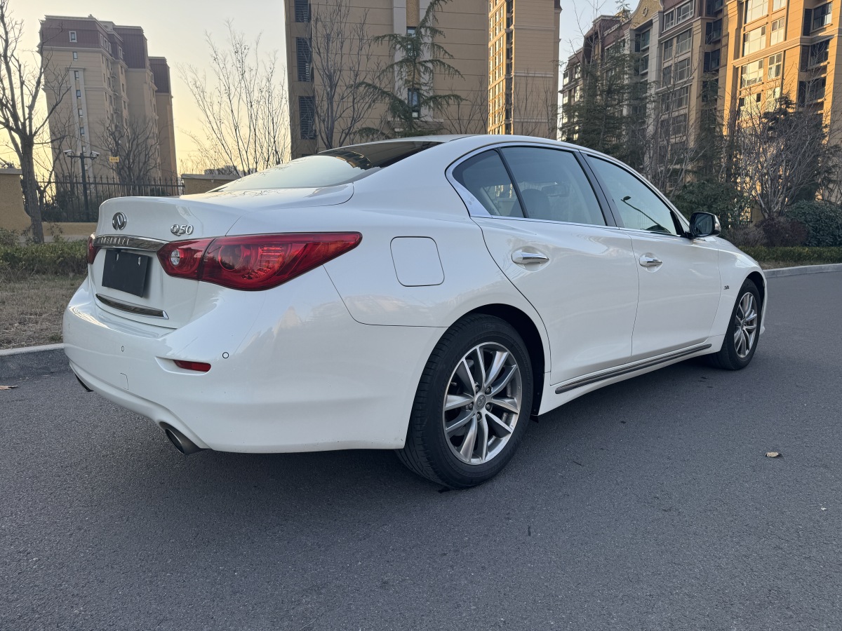 英菲尼迪 Q50L  2015款 2.0T 悅享版圖片