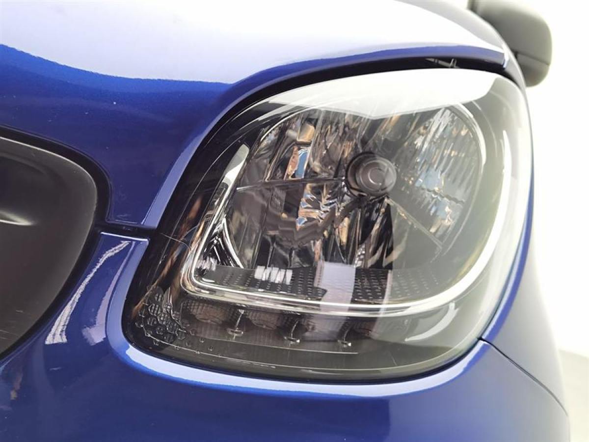 2019年5月smart forfour  2018款 1.0L 52千瓦靈動版