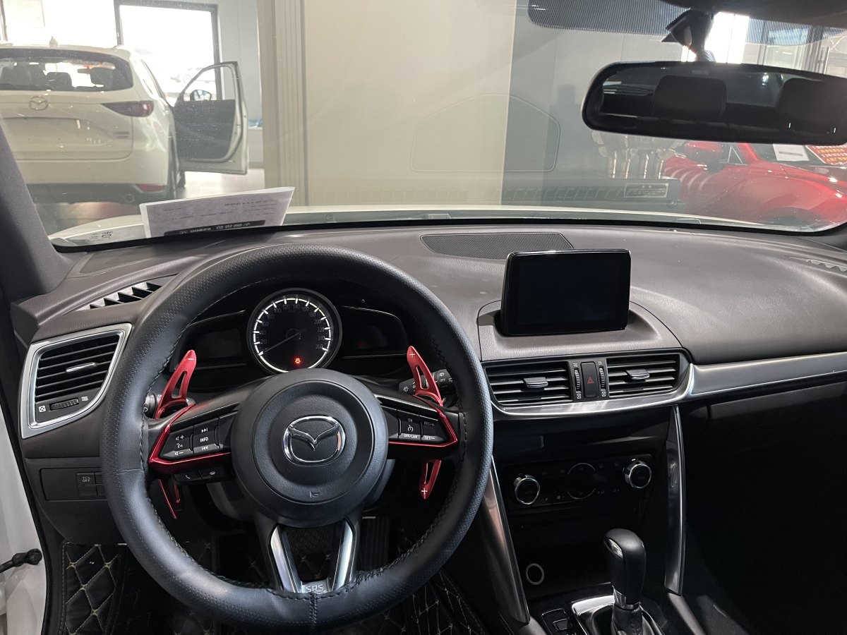 馬自達(dá) CX-4  2018款 2.0L 自動兩驅(qū)藍(lán)天品位升級版圖片