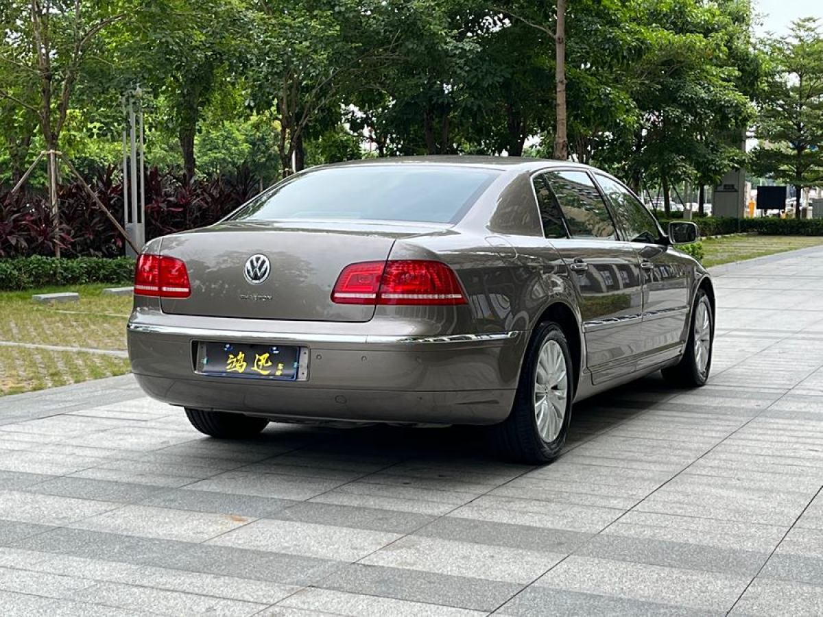 大眾 輝騰  2011款 3.6L V6 5座加長商務(wù)版圖片