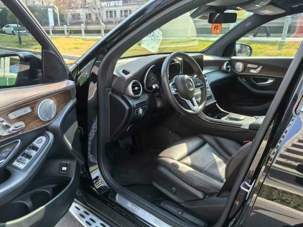 奔馳 奔馳GLE  2020款  GLE 350 4MATIC 時(shí)尚型圖片