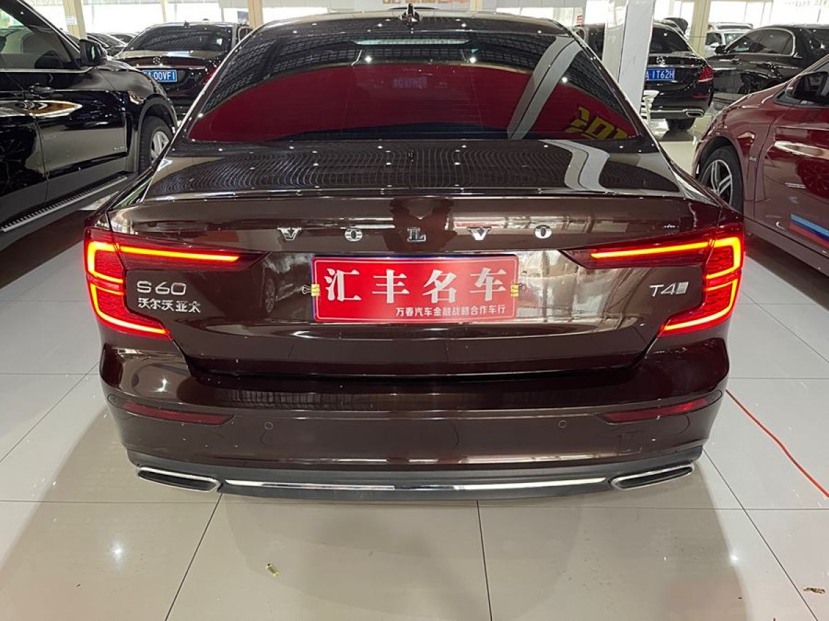 2020年10月沃爾沃 S60L  2020款 T4 智逸豪華版