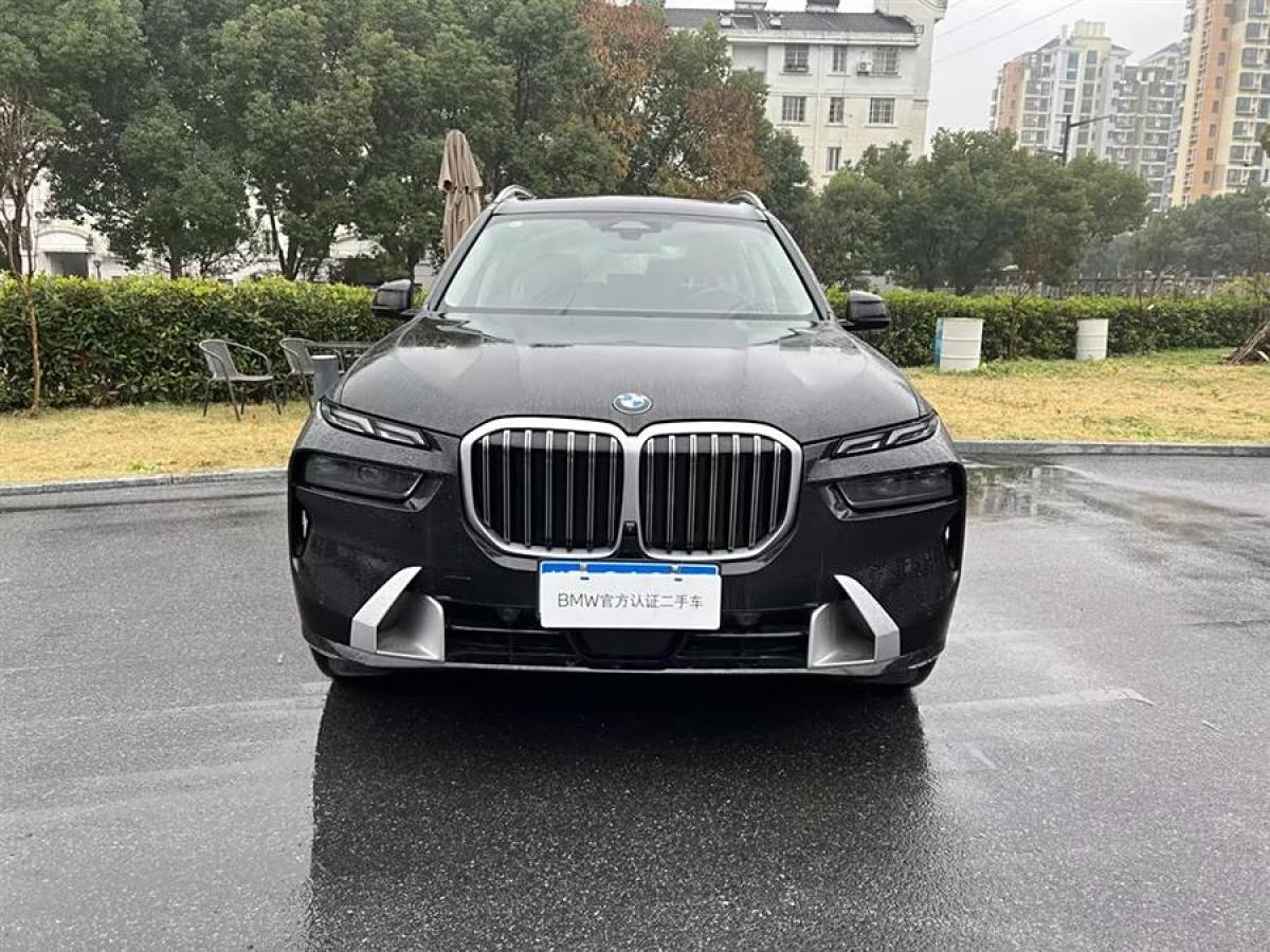 寶馬 寶馬X7  2023款 xDrive40i 領(lǐng)先型豪華套裝圖片