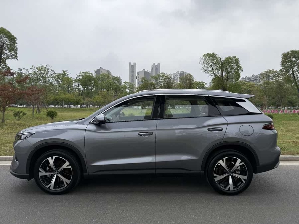 比亞迪 宋Pro新能源  2025款 第二代 智駕版 DM-i 115KM卓越型圖片