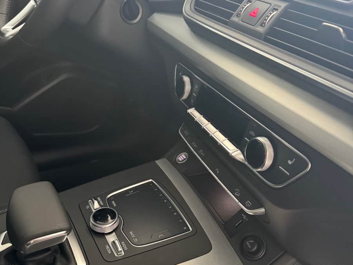 奧迪 奧迪Q5L  2021款 40 TFSI 時尚動感型圖片