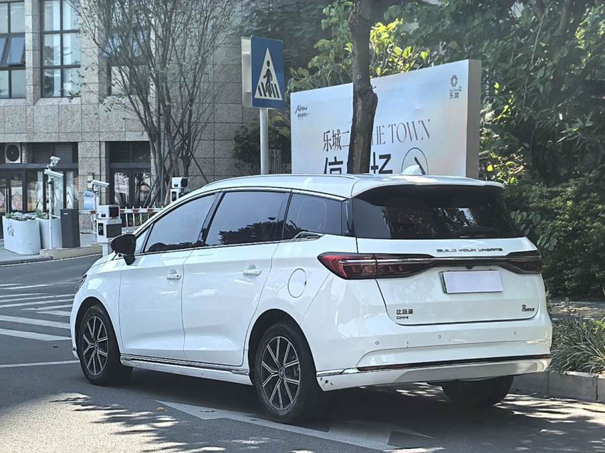 2023年3月比亞迪 宋MAX新能源  2022款 DM-i 105KM 旗艦型