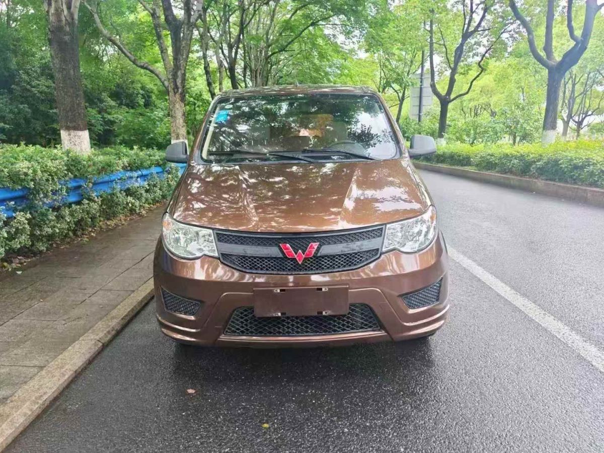 五菱 五菱宏光  2018款 1.2L 經(jīng)典款S基本型圖片