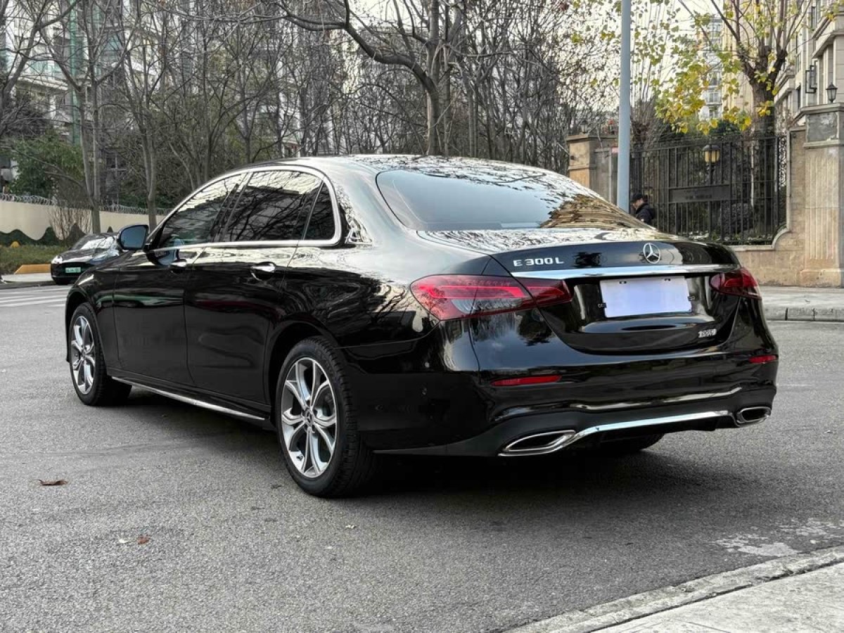奔馳 奔馳E級  2022款 改款 E 300 L 運(yùn)動豪華型圖片
