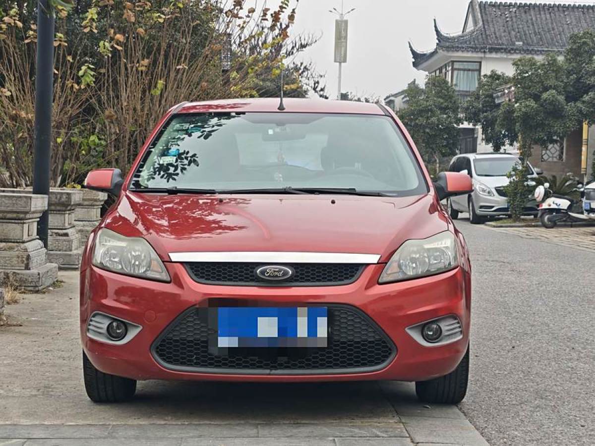 福特 ?？怂? 2013款 兩廂經(jīng)典 1.8L 手動基本型圖片