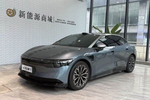 極氪007 極氪 四驅(qū)智駕版 75kWh