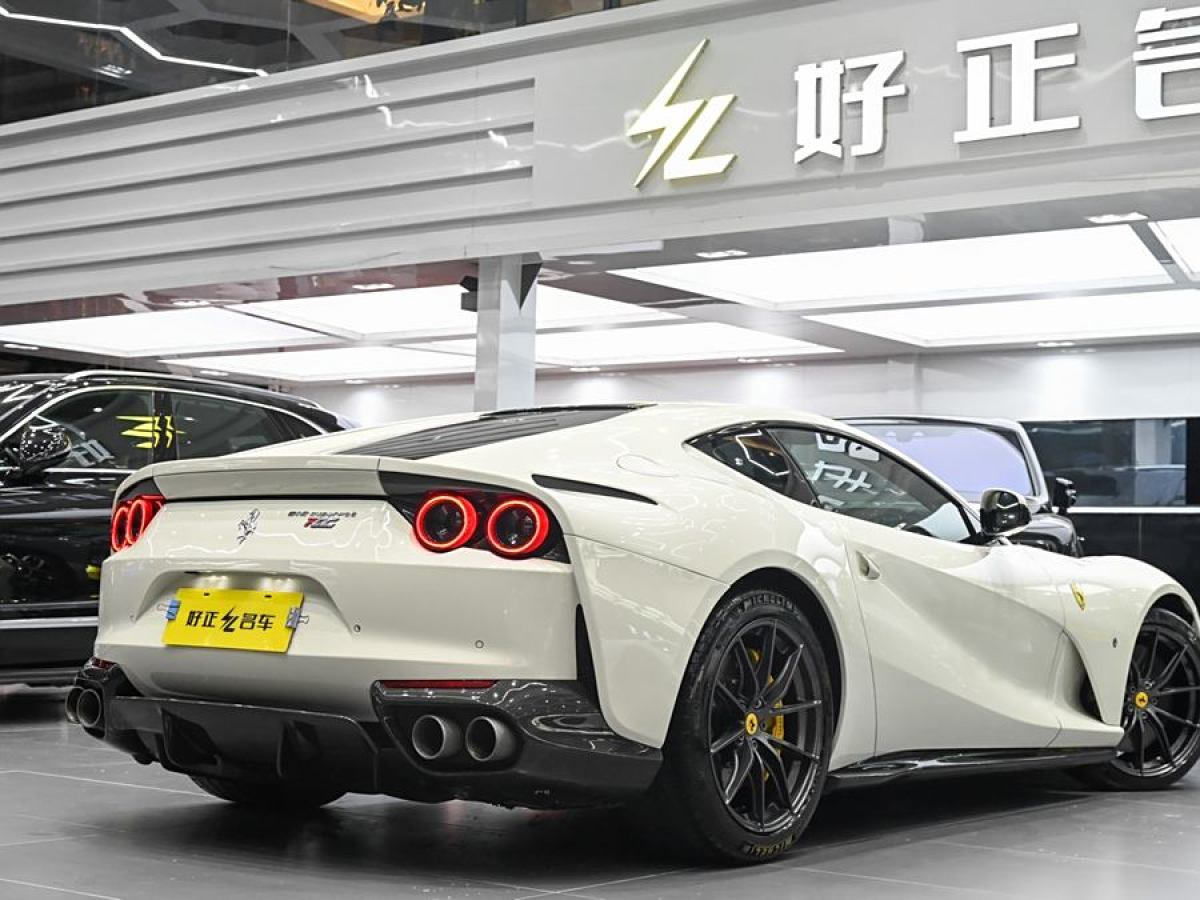 2018年11月法拉利 812 Superfast  2017款 6.5L 標(biāo)準(zhǔn)型