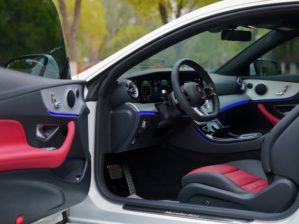 2023年3月奔馳 奔馳E級  2023款 改款 E 260 轎跑車