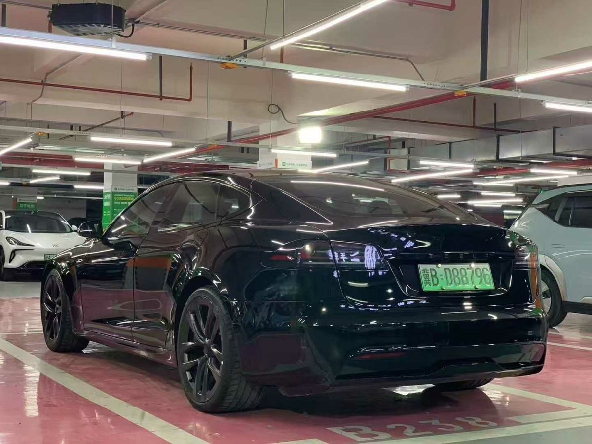 特斯拉 Model S  2023款 三電機(jī)全輪驅(qū)動(dòng) Plaid版圖片