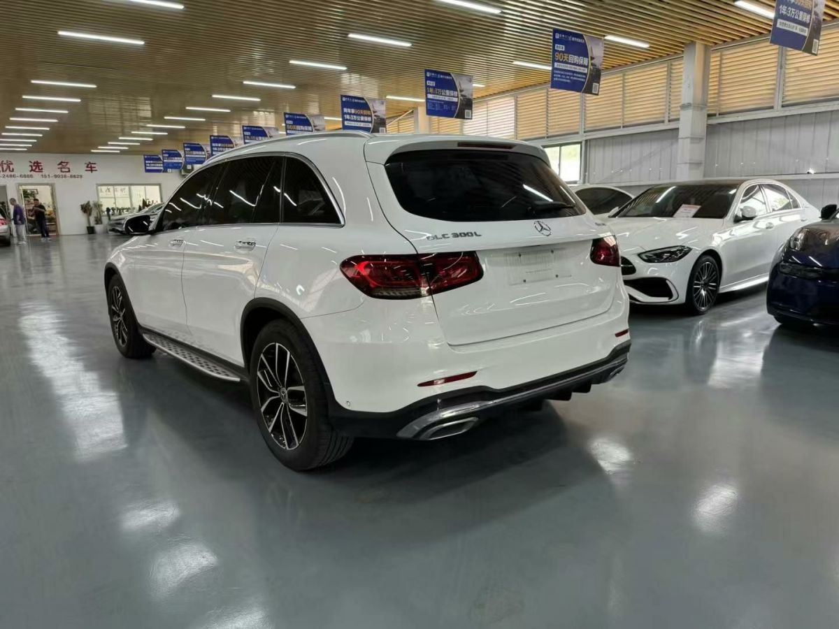 奔馳 奔馳GLE  2020款  GLE 350 4MATIC 時(shí)尚型圖片