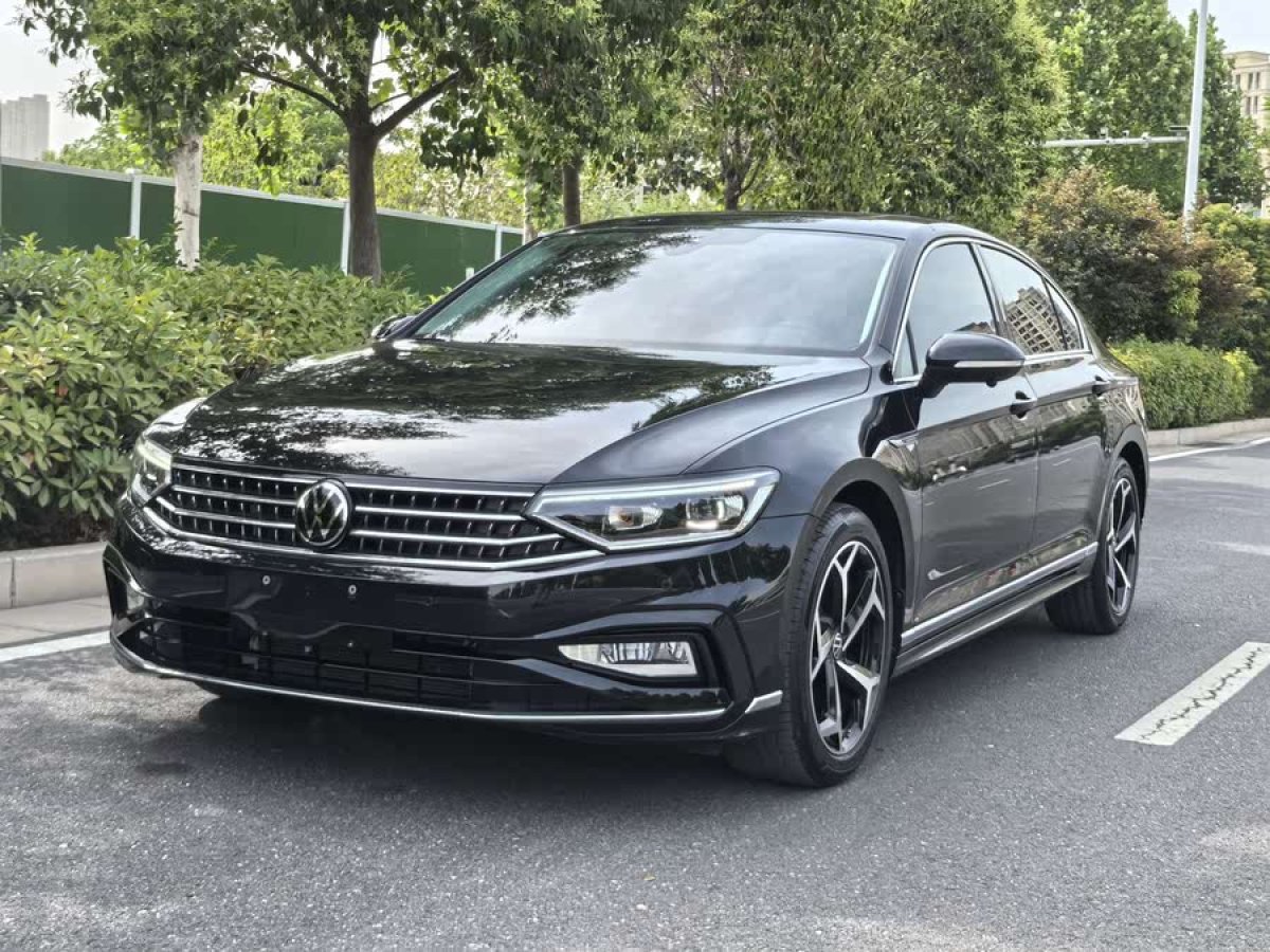 大眾 邁騰  2023款 200萬(wàn)輛紀(jì)念版 330TSI DSG豪華型圖片