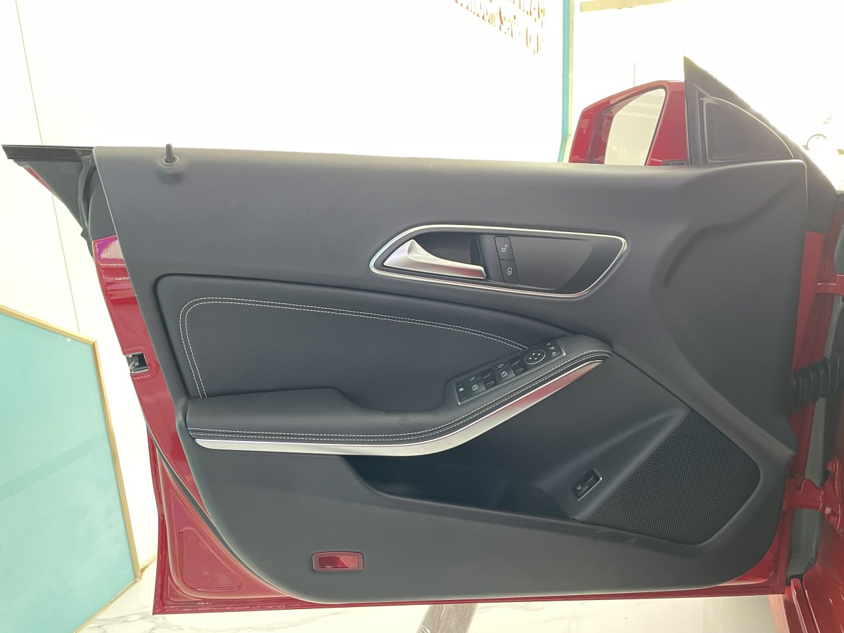 奔馳 奔馳CLA級  2018款 CLA 200 動感型圖片