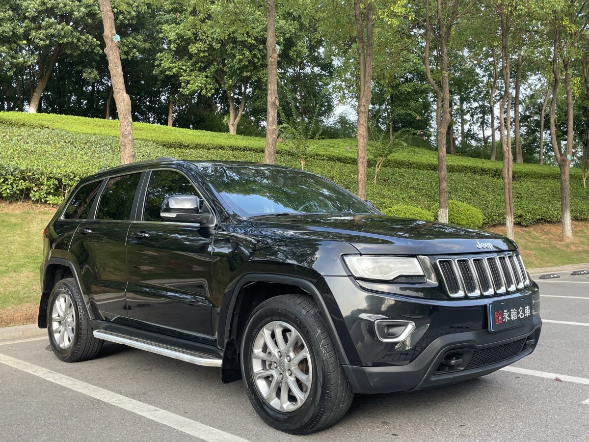 Jeep 大切諾基  2014款 3.6L 舒適導(dǎo)航版圖片