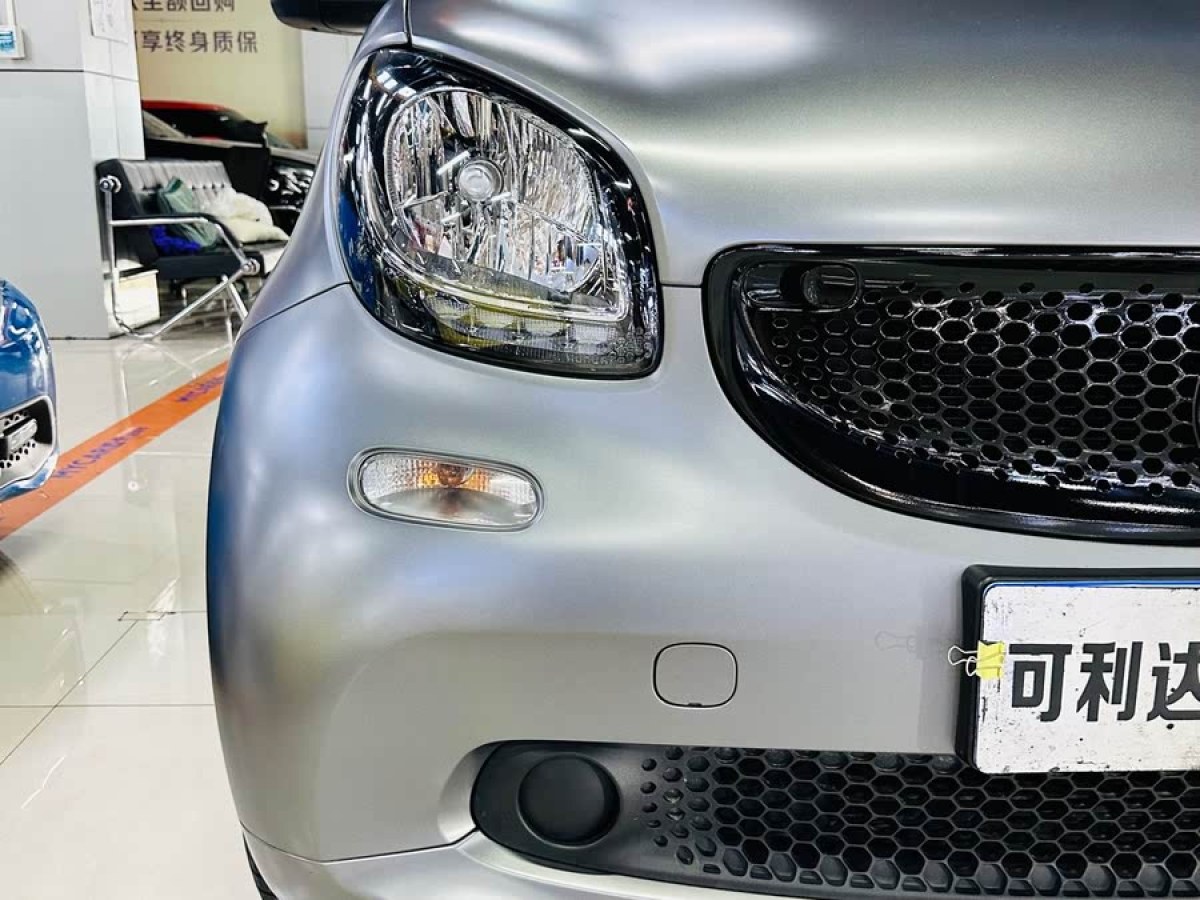 smart fortwo  2018款 1.0L 52千瓦硬頂激情版圖片