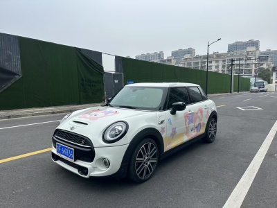 2020年9月 MINI COUNTRYMAN 2.0T COOPER S ALL4 極地版圖片