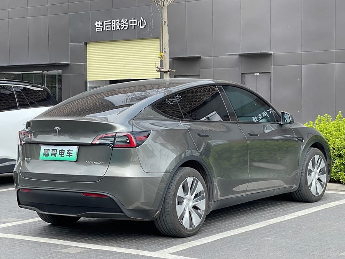 特斯拉 Model 3  2021款 改款 標(biāo)準(zhǔn)續(xù)航后驅(qū)升級(jí)版圖片